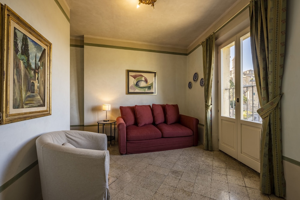 PALAZZO MOSELA ALLA PORTA 21/39