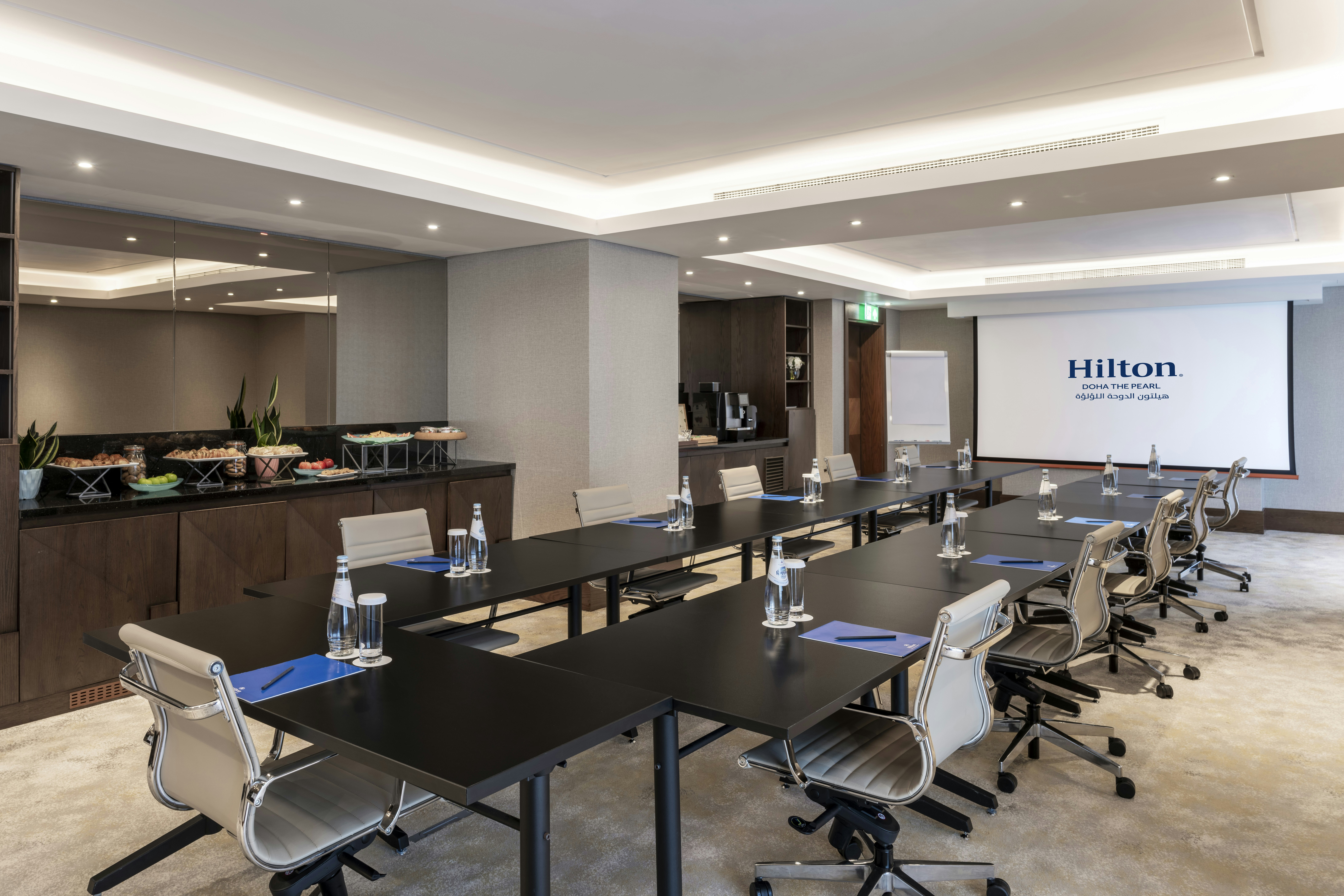 Hilton Doha The Pearl Residences 52/75