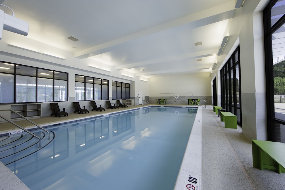swimming pool spa