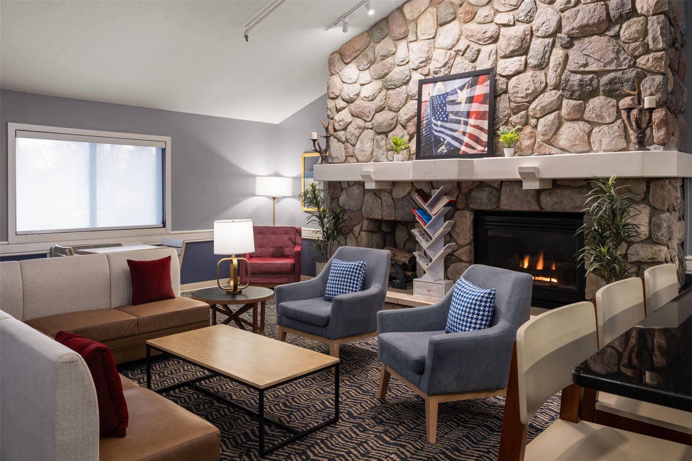 AmericInn by Wyndham Grand Forks 31/46