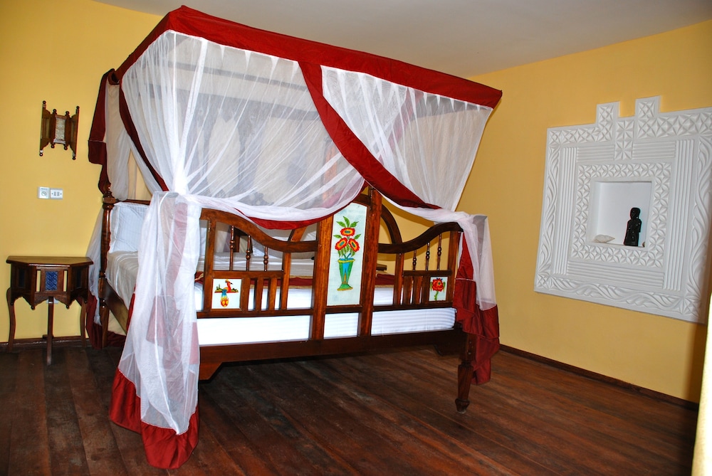 Zanzibar House 7/50