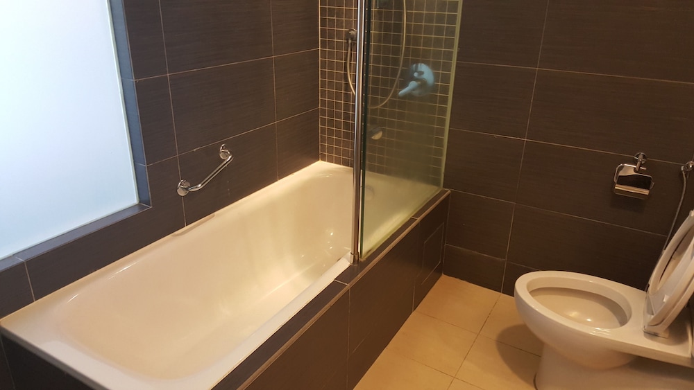 HOTEL MALAYSIA 44/45
