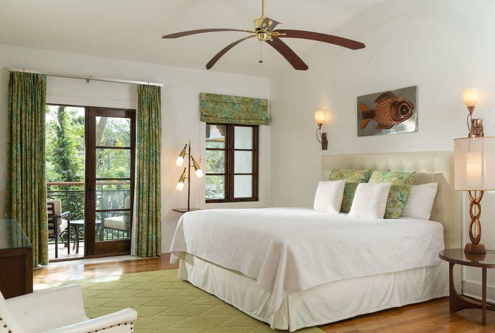 Deluxe, King Bed, Bay View
