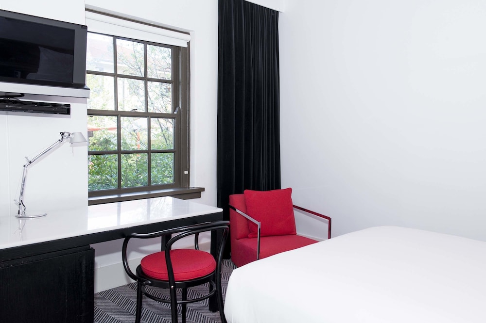 Peppers Gallery Hotel 34/77