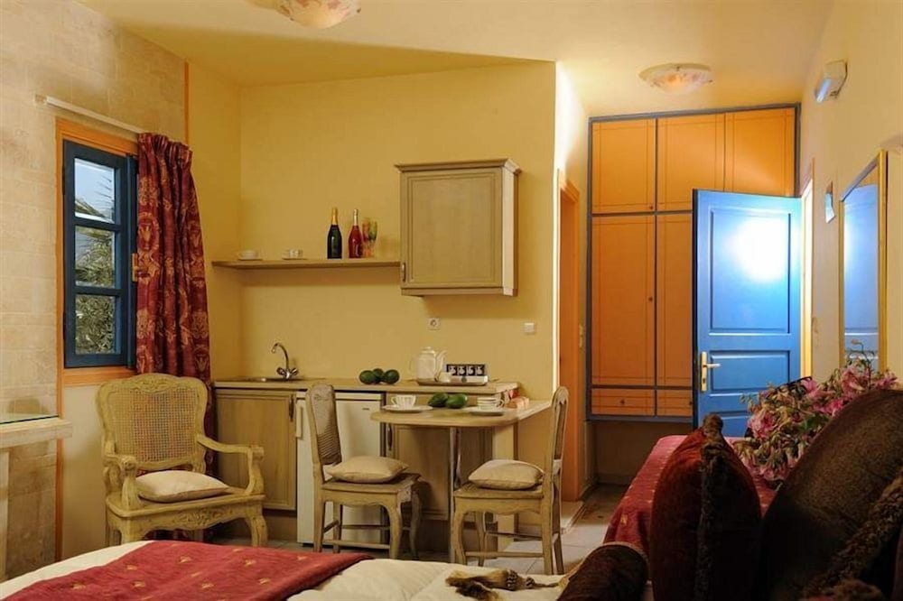 Parthenis Hotel & Suites 33/50