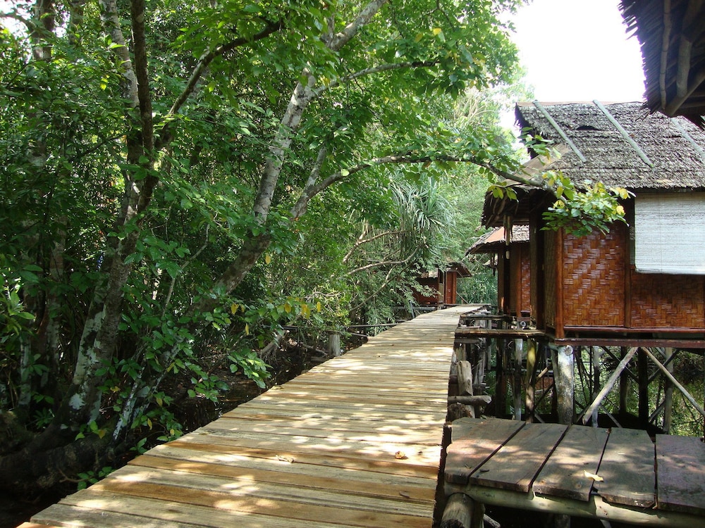 Mutiara Beach Resort 7/69