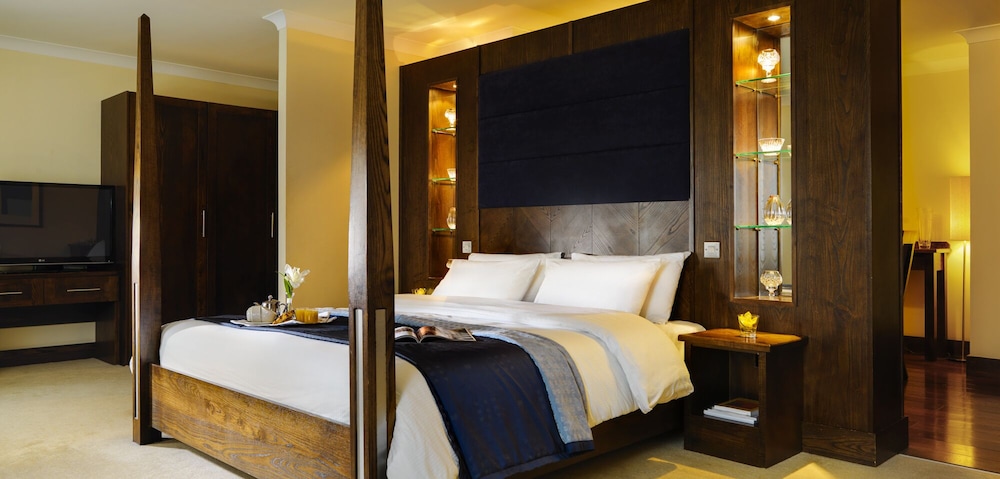 Cavan Crystal Hotel 8/57