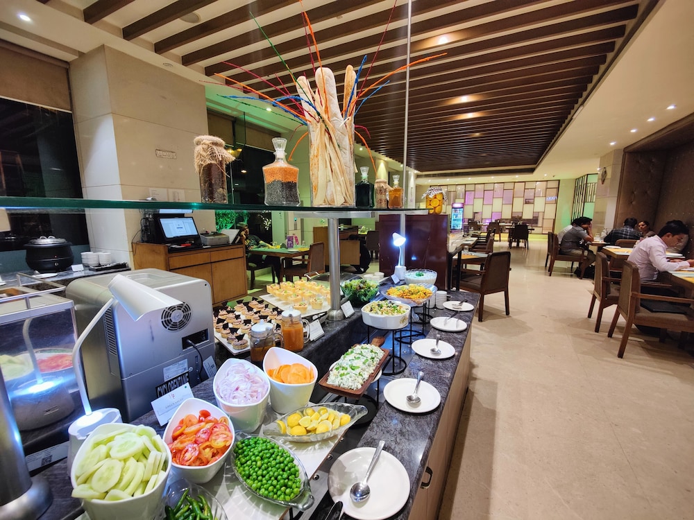 restaurant cafeteria