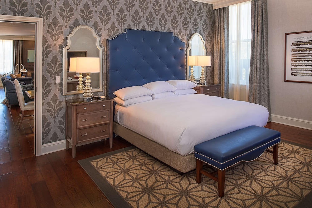 St. Louis Union Station Hotel Curio Collection By Hilton 25/82