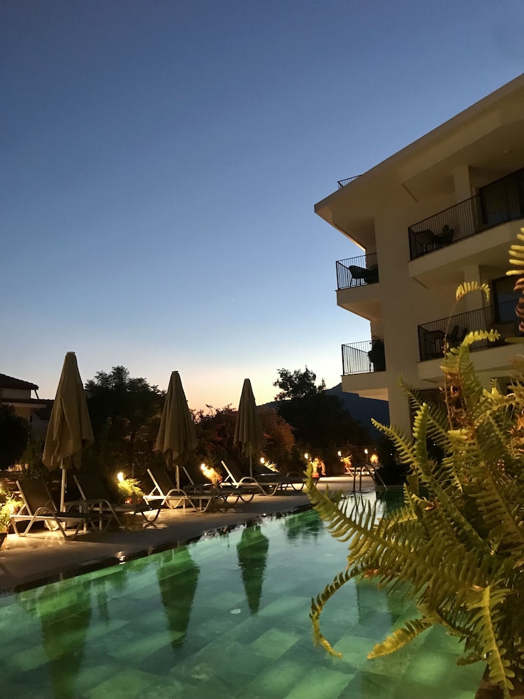 Payava Hotel by True Blue 56/61