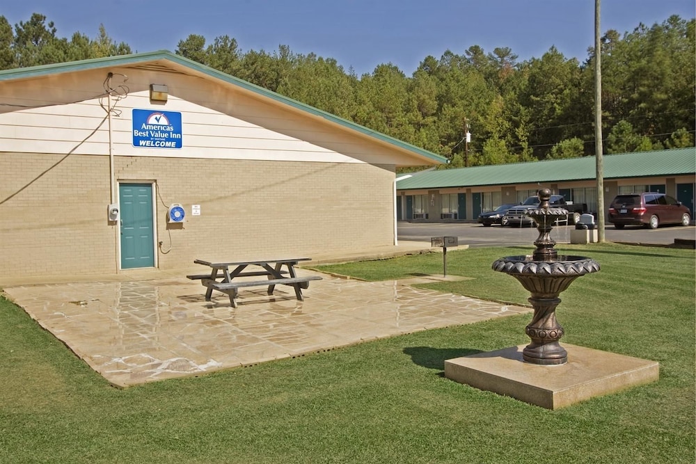 Americas Best Value Inn Heflin 13/23