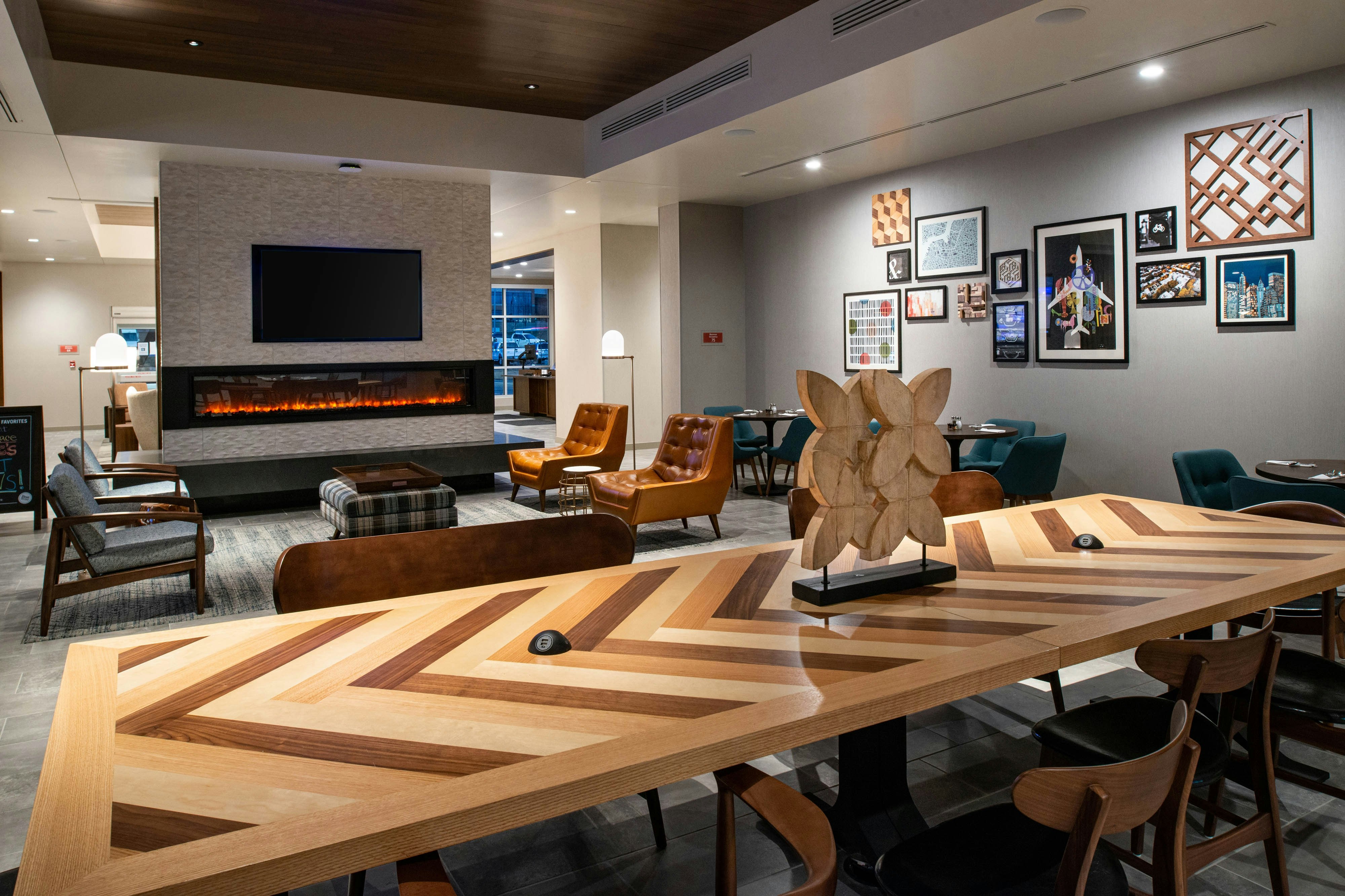 Four Points by Sheraton Kansas City Olathe 14/14