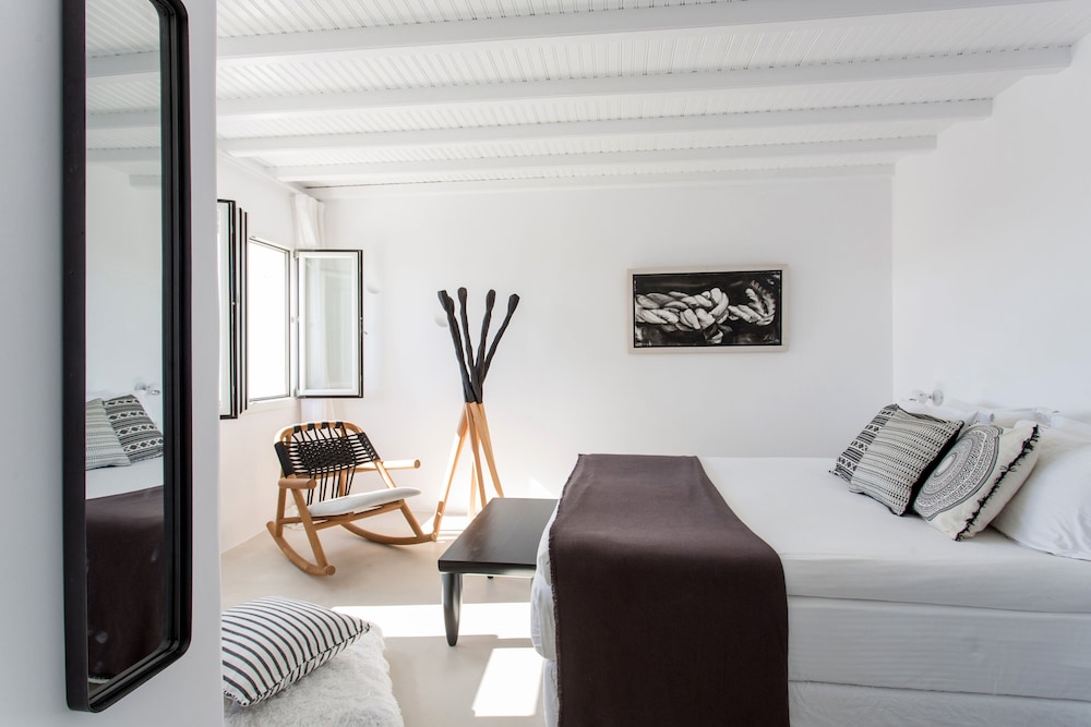 Ostraco Suites 35/75