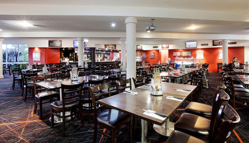 Vale Hotel 32/42