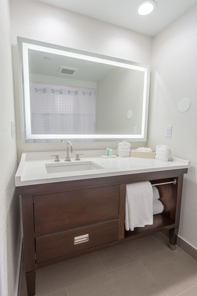 Doubletree By Hilton Hotel Nanuet 19/62