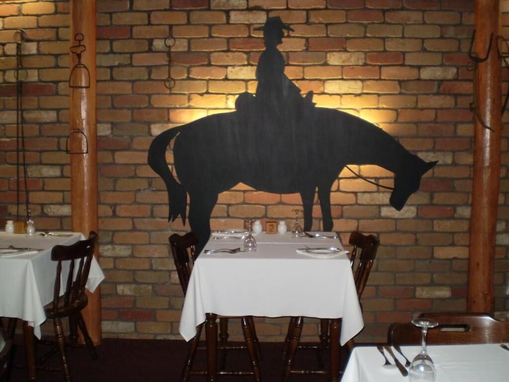 BANJO PATERSON MOTOR INN 28/50