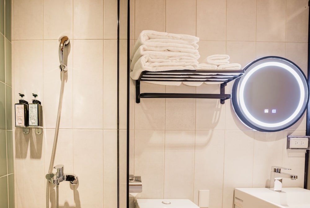 Traveller-Inn Tiehua Light Spot Hotel 26/27