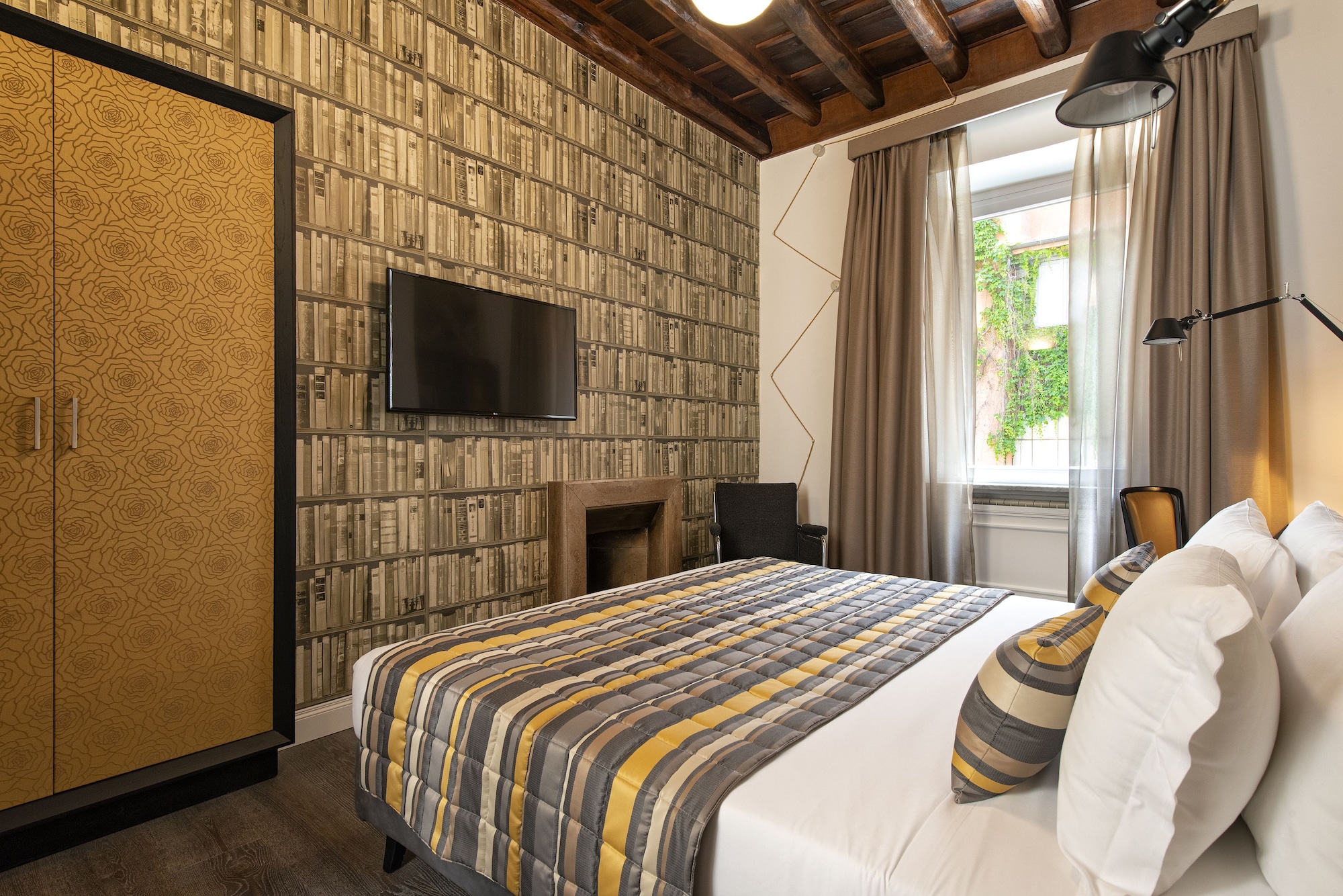 جناح ديلوكس بسرير كينج وسريرين منفصلين، Maison Evelina 2/3