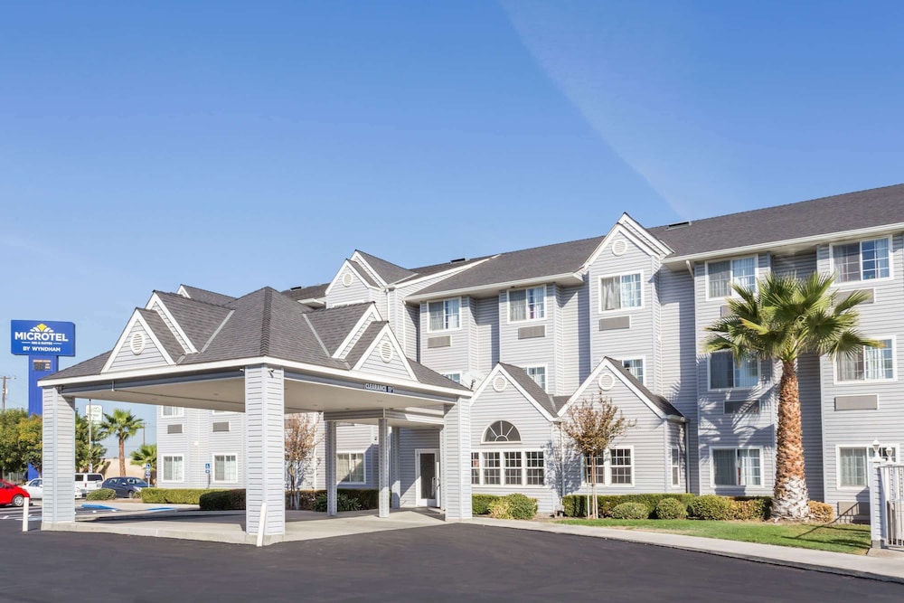 Microtel Inn And Suites Modesto Ceres 16/23