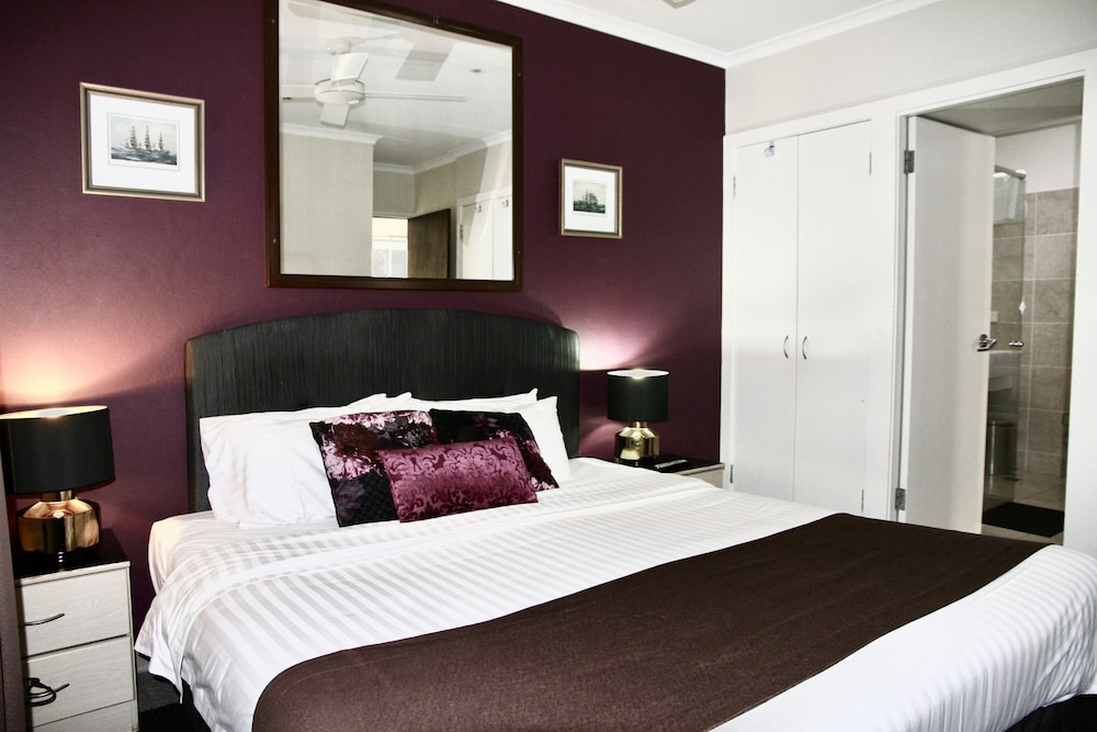Mariners Court Hotel 13/55