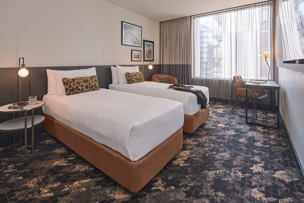 SUPERIOR, TWIN BEDS