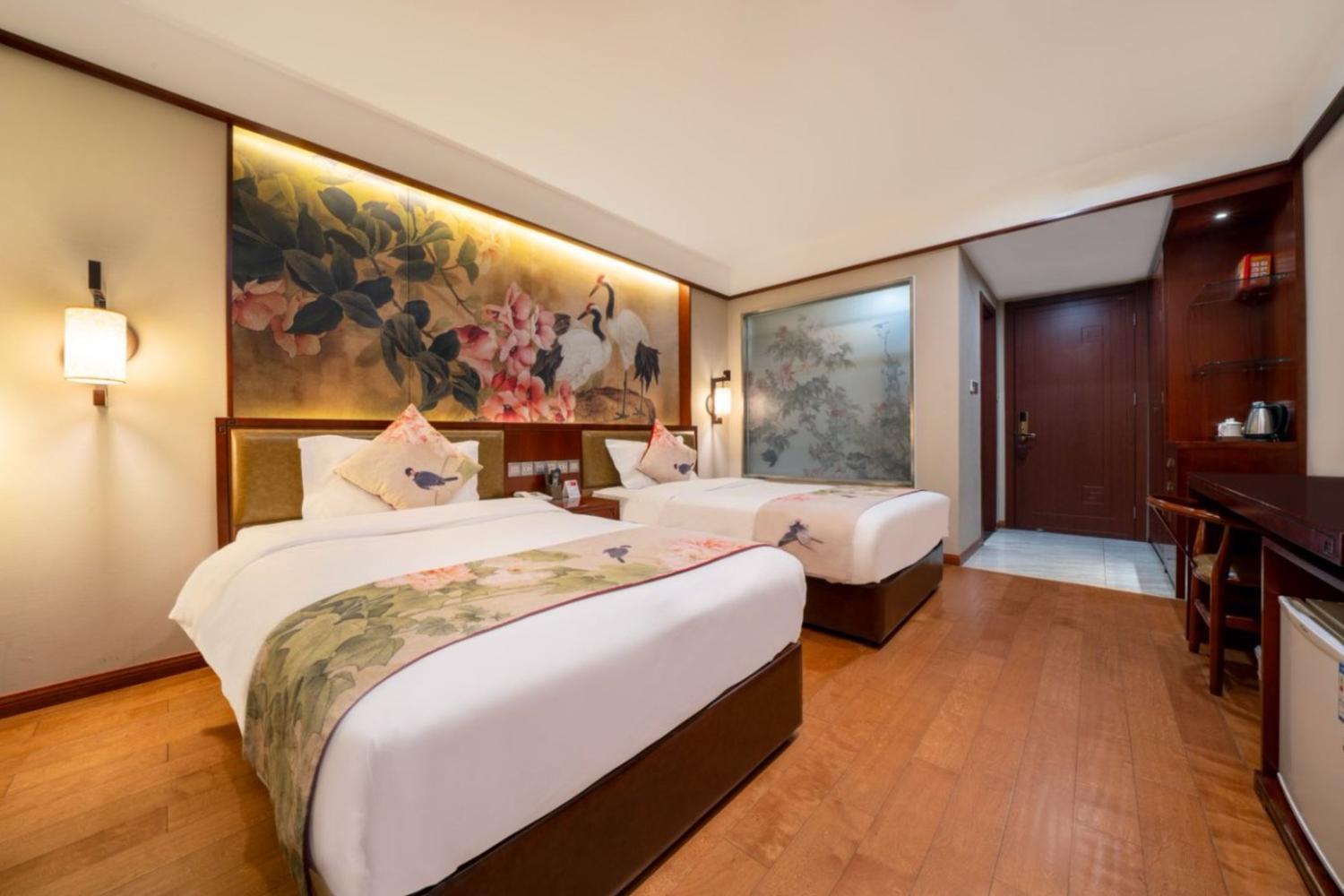Vintage, Twin Beds