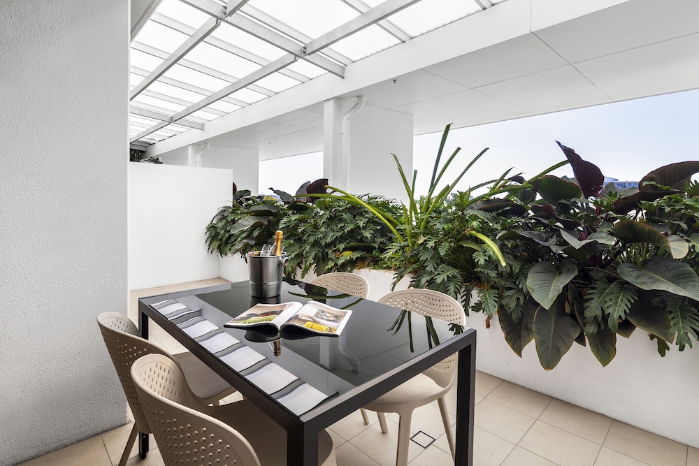 ALCYONE HOTEL RESIDENCES 52/61