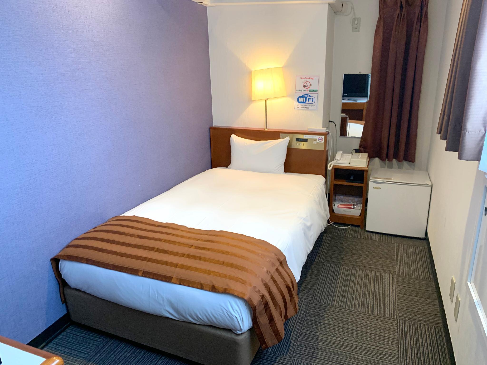 Semi Room, Single, Semi Double Bed