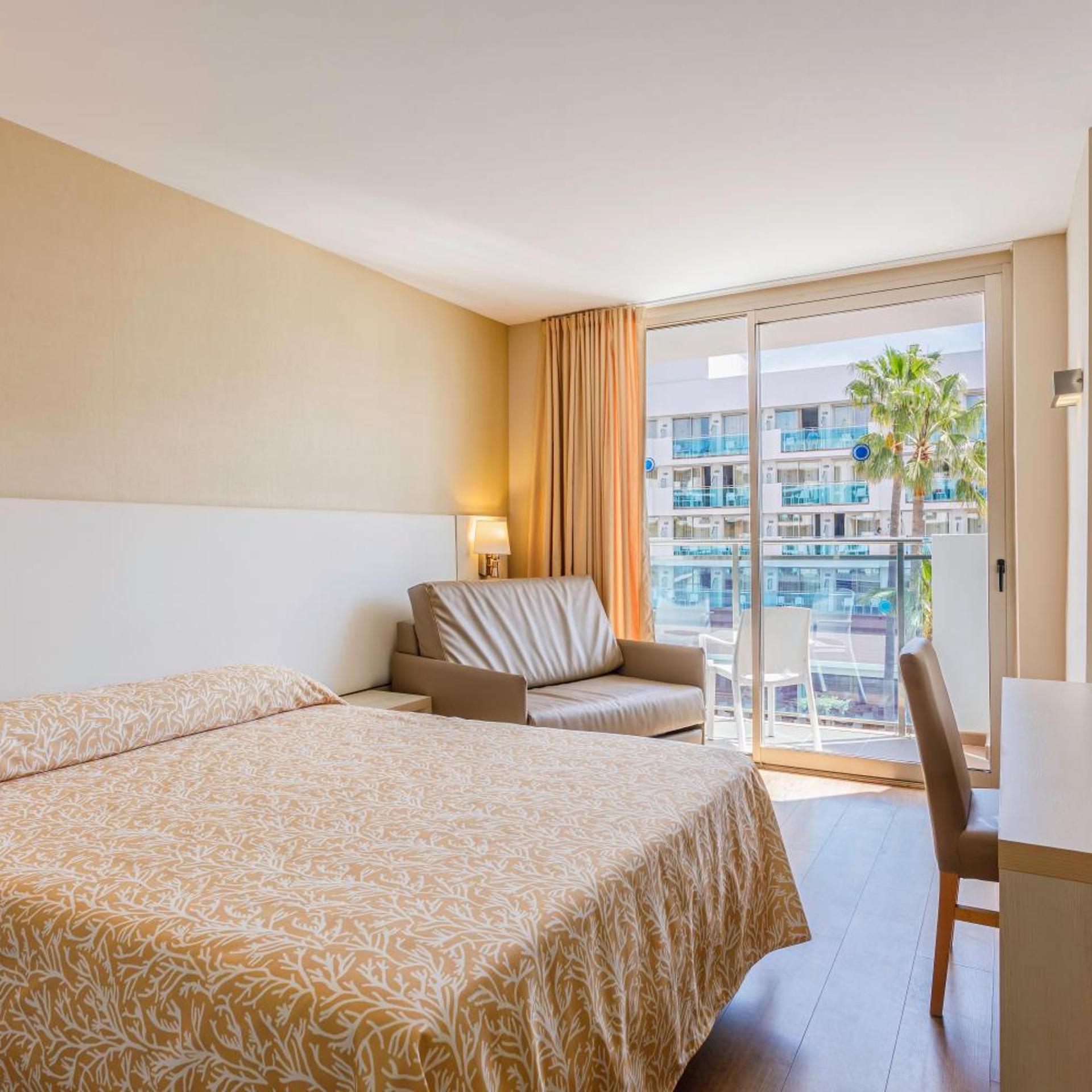 Room, Double or Twin Bed, Side Sea View