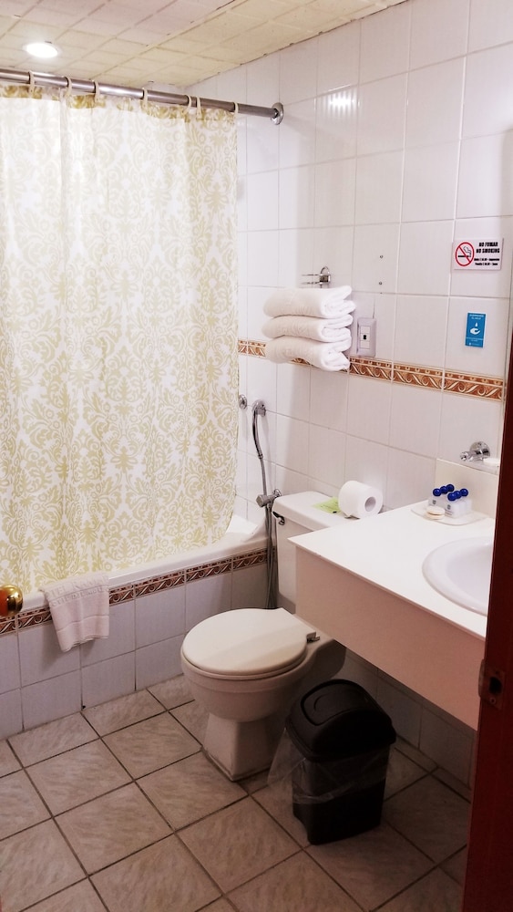 Ramada Hotel Guayaquil 40/45
