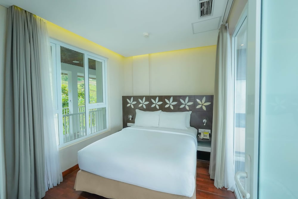 Amarta Hills Hotel And Resort 18/50