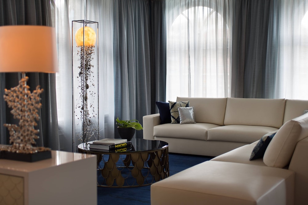 Renaissance Hamburg Hotel 44/63
