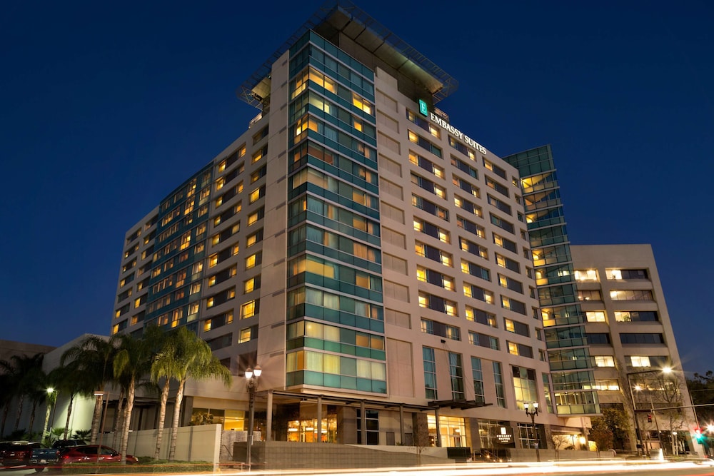 Embassy Suites by Hilton Los Angeles Glendale 3/54