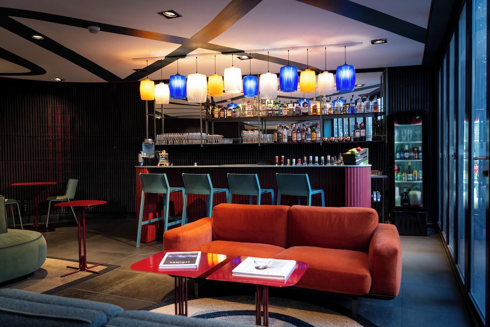 Ladera Hotel 38/50