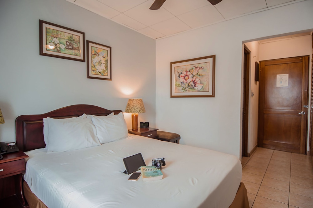 Hotel Suites And Apartments La Sabana 11/39