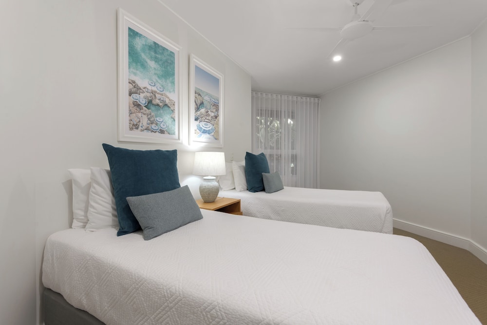 Mandalay Luxury Beachfront Apartments 22/59
