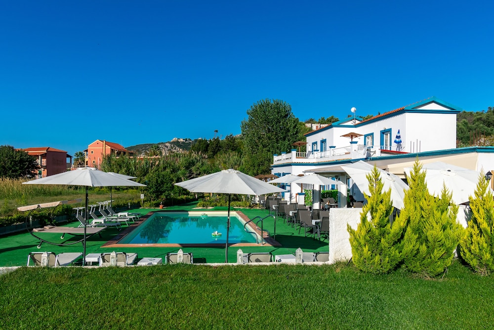 Akis Villa 39/45