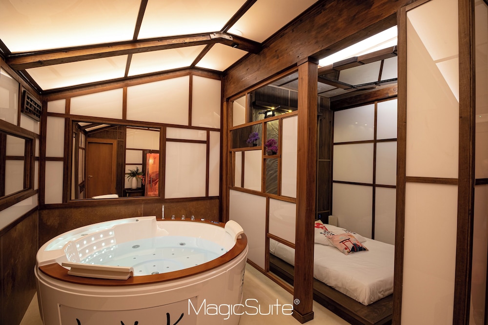 JAPANESE, STUDIO, SUITE