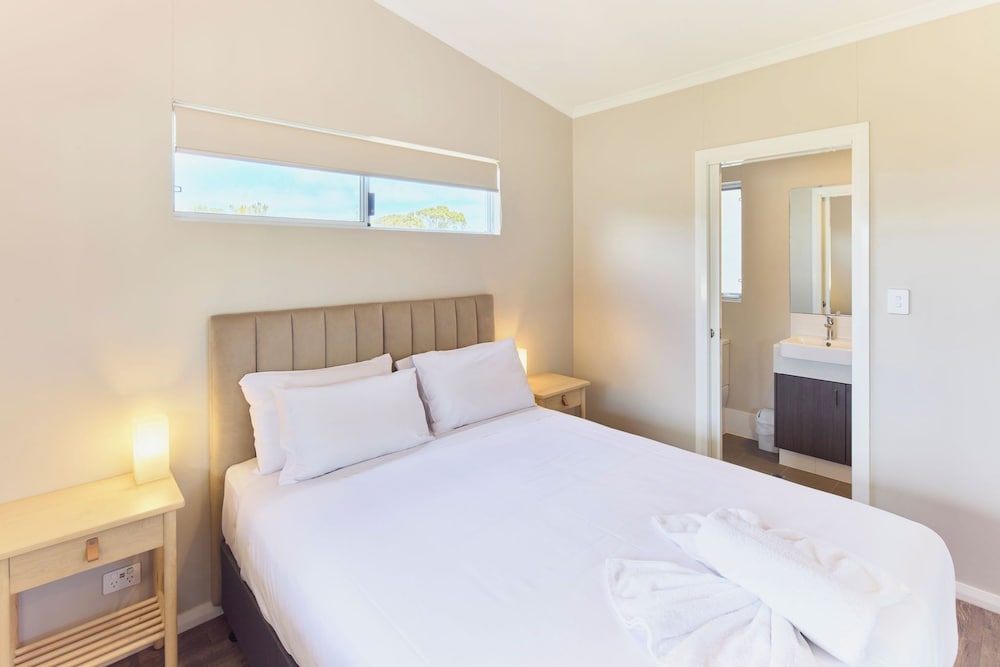 RAC Cervantes Holiday Park 24/60