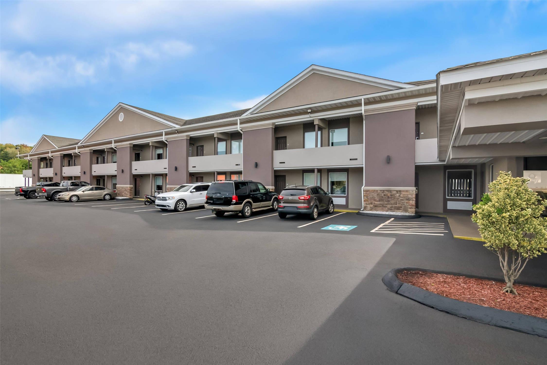 Quality Inn Waterbury 26/29