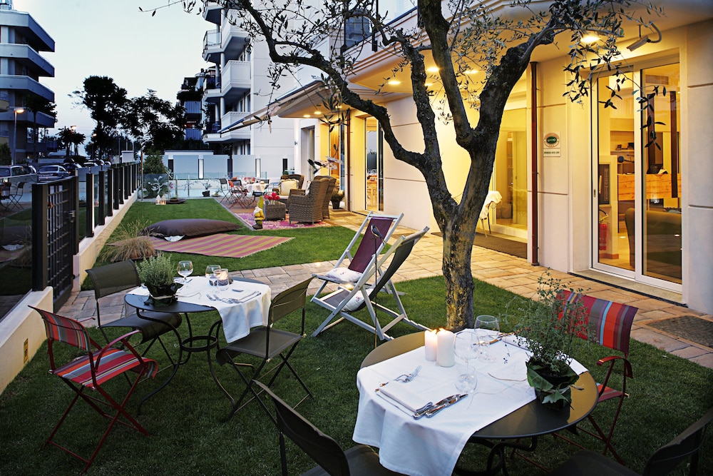 D Place Aparthotel Suite 40/44