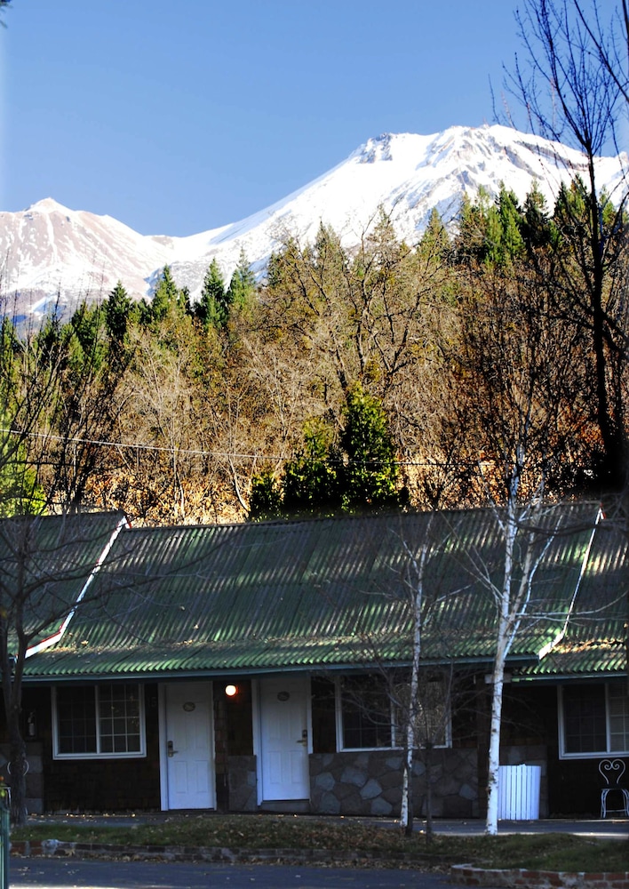 Strawberry Valley Inn 22/38