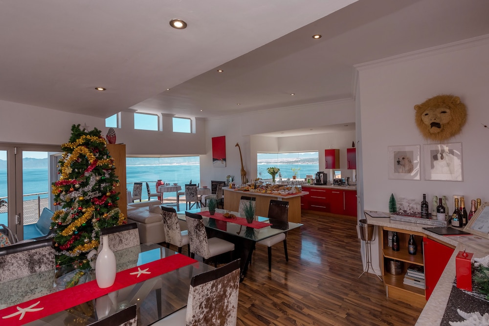 Sea Star Lodge 24/45