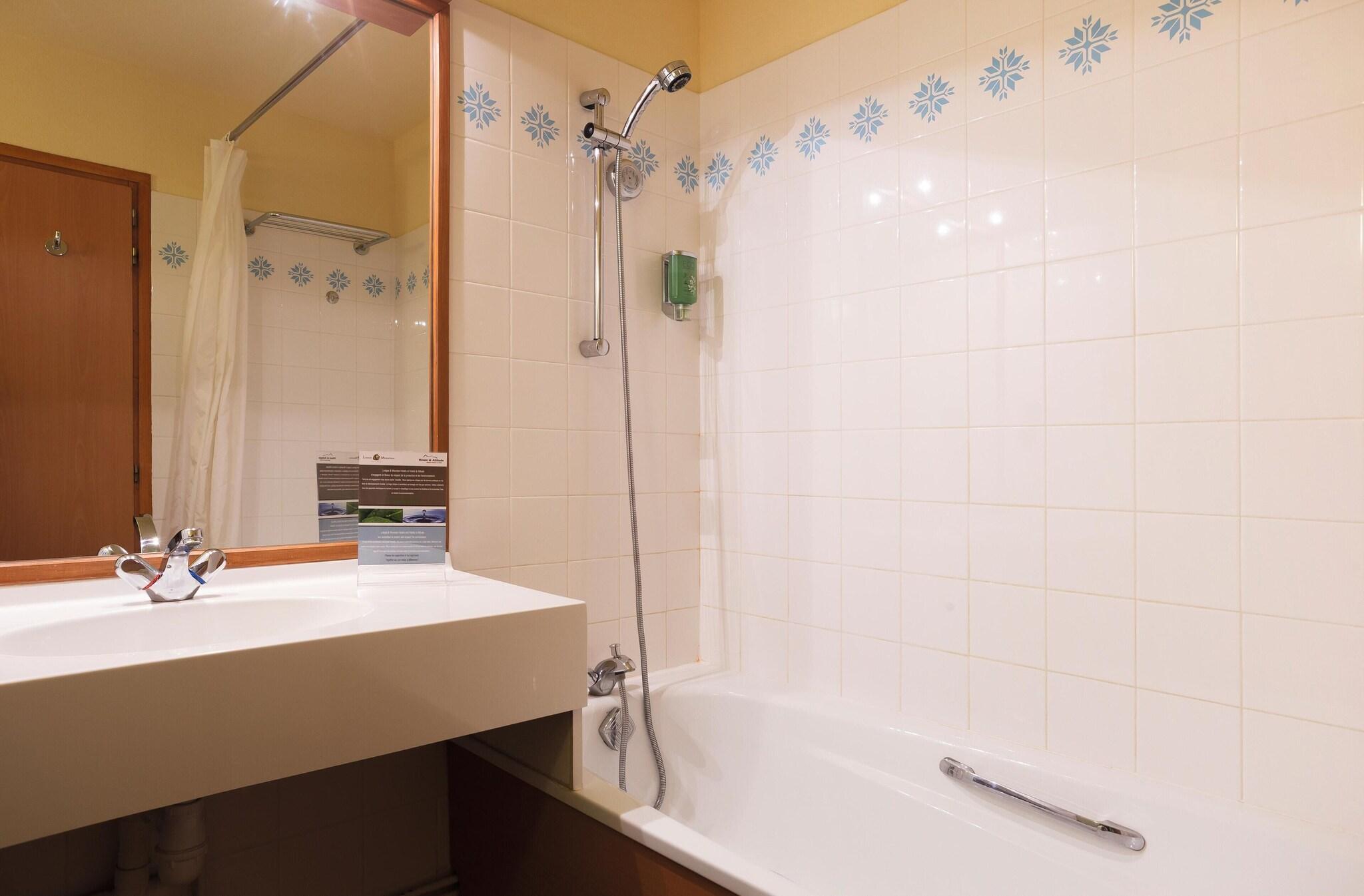 Classic, Single, Double Bed, Hotel La Plagne Le Terra Nova - Winter 2/2