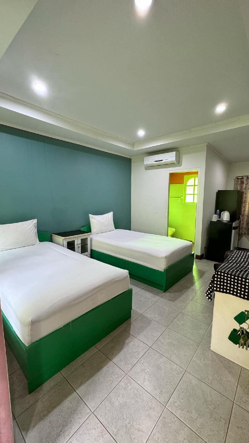 Room, Twin Beds, High Floor
