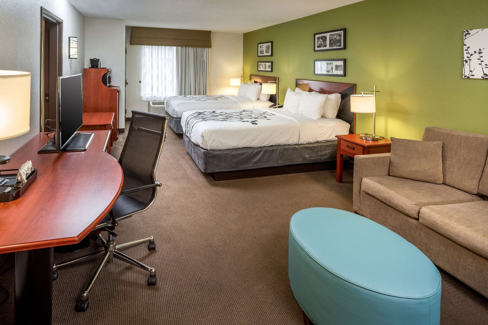 جناح بسريرين مزدوجين مع أريكة لذوي الإعاقة، Sleep Inn & Suites Cross Lanes - South Charleston, WV 3/5