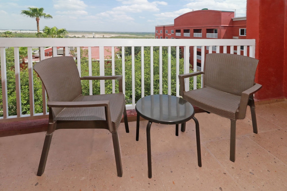 Courtyard By Marriott Monterrey Airport 45/50