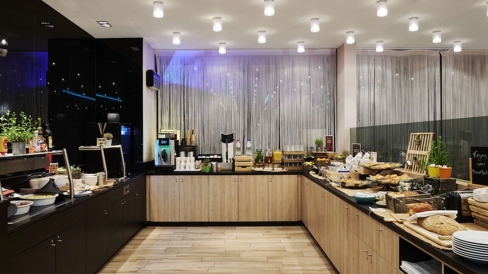 Park Inn By Radisson Liege Airport 11/81