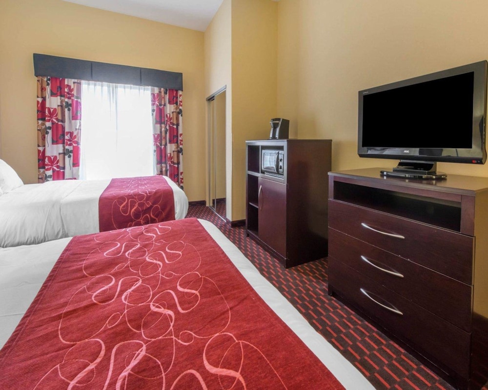 Comfort Suites Altoona North 11/32