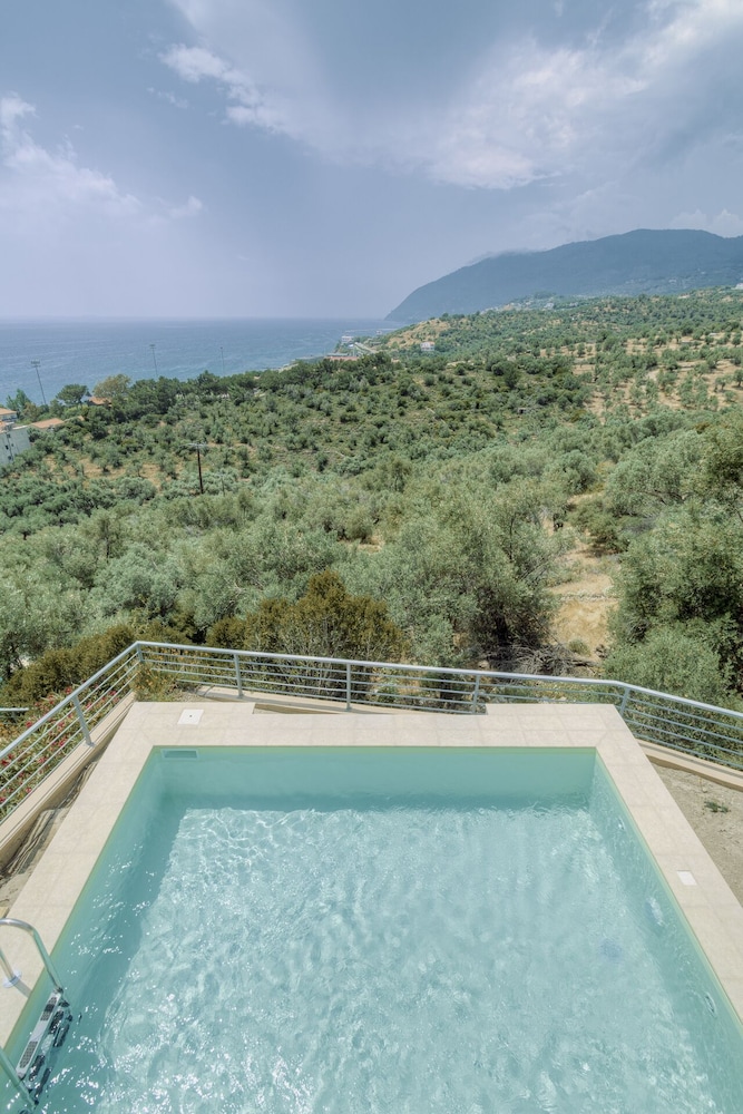 Ouzo Villas 42/50